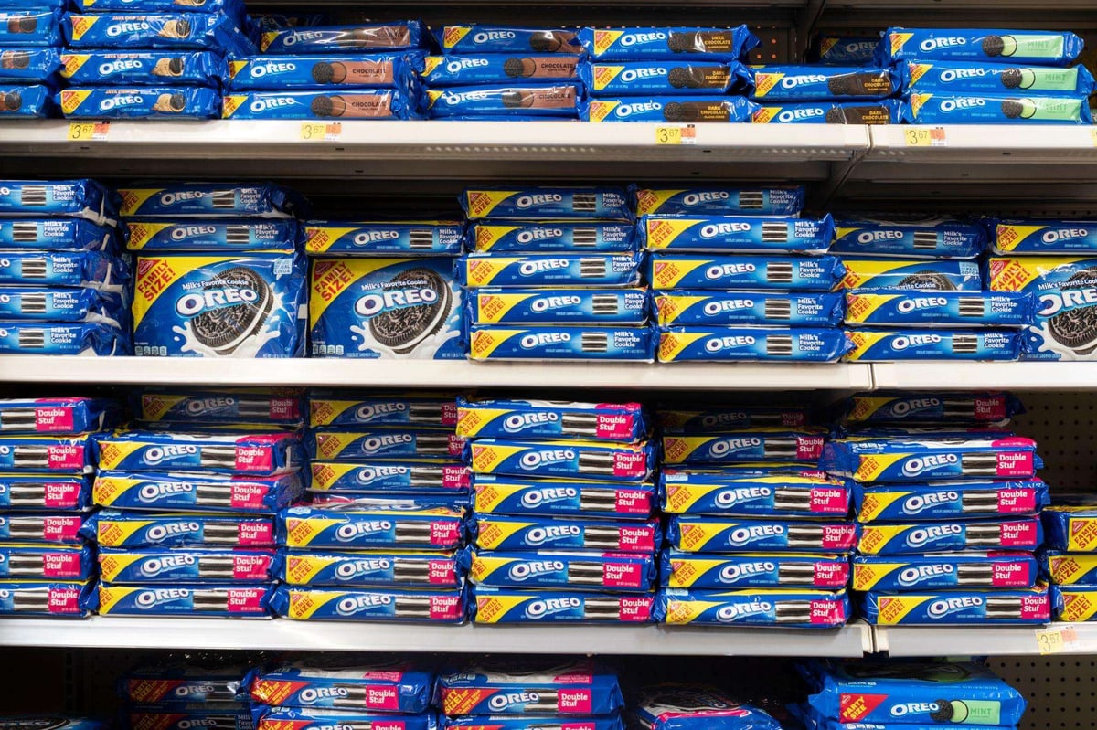 Oreos in supermarket aisle